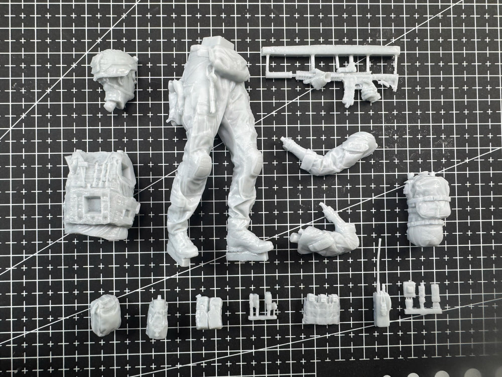 1/16 Modern Navy SEAL Operator, Resin Model Figure Kit, Unassembled and Unpainted