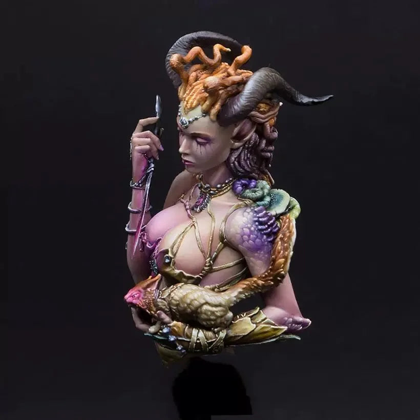1/10 Female Warrior Queen, Resin Model Bust Kit, Fantasy Theme, Unassembled and Unpainted