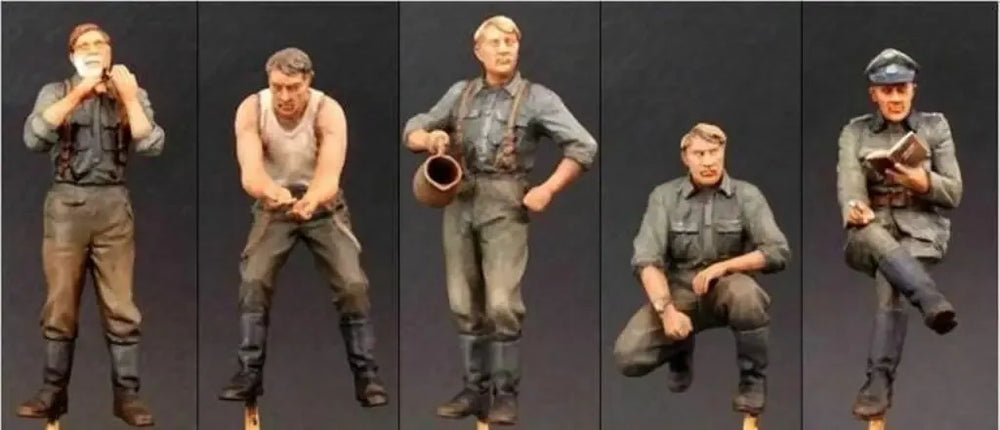 1/35 WWII German Soldiers in Combat, 5 Figures, Resin Model Figure Kit, Unassembled and Unpainted
