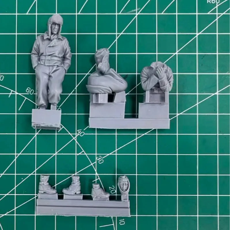 WWII Tank Crew — 1/35 Resin Figure Set