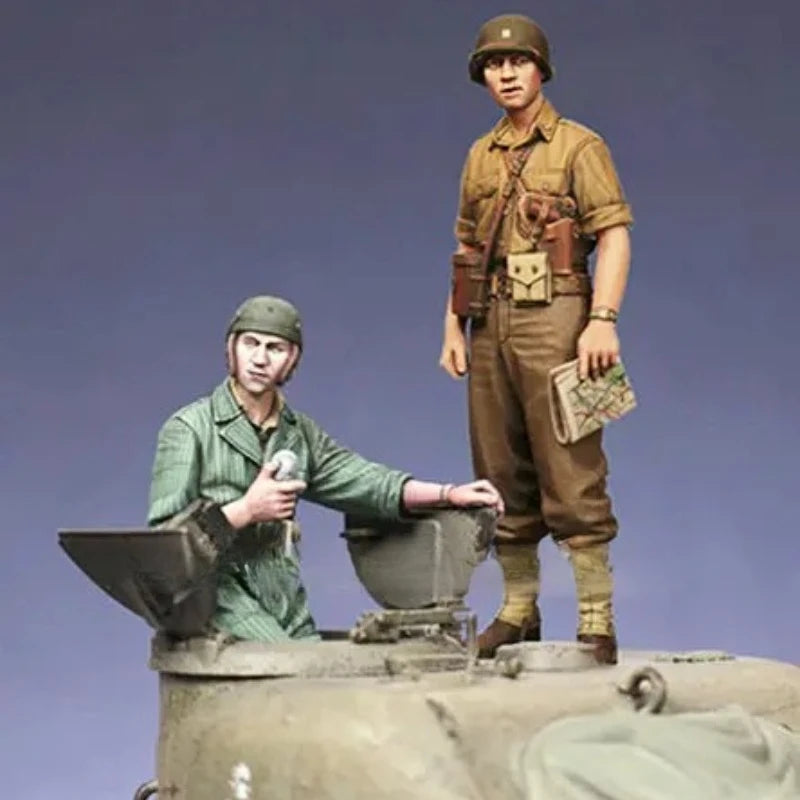 1/35 WWII US Tank Commander and Gun Crew, 2 Figures, Resin Model Figure Kit, Unassembled and Unpainted