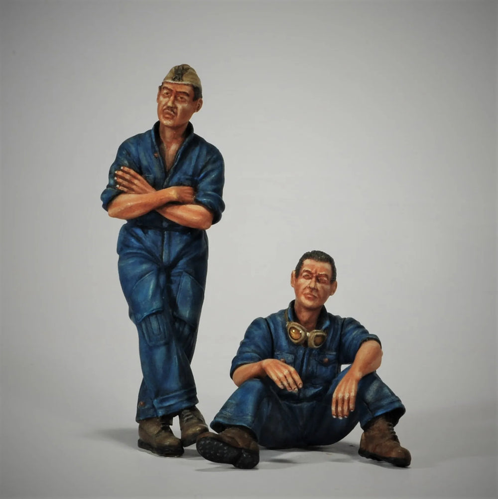 1/35 Civilian Mechanic, Resin Model Figure Kit, Historical Theme, Unassembled and Unpainted