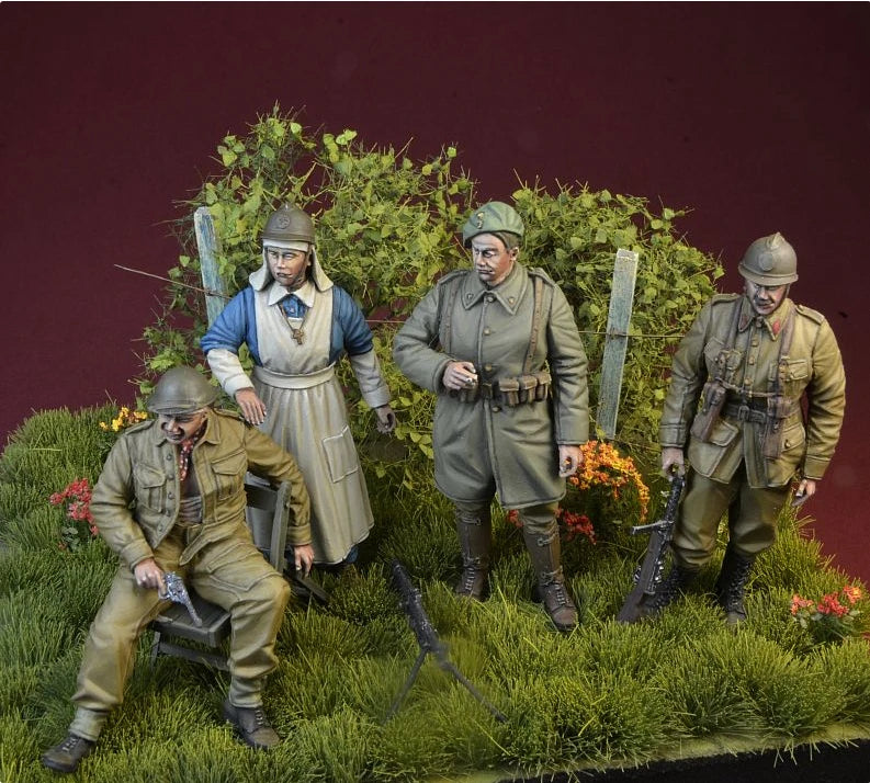 1/35 WWI French Army Soldiers and Women, 4 Figures, Resin Model Figure Kit, Unassembled and Unpainted