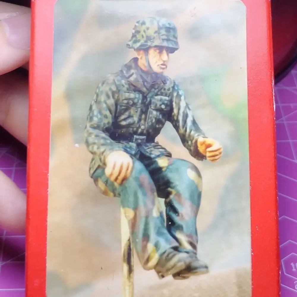 1/35 WWII German Soldier Crouching in Combat Ready Pose, Resin Model Figure Kit, Unassembled and Unpainted