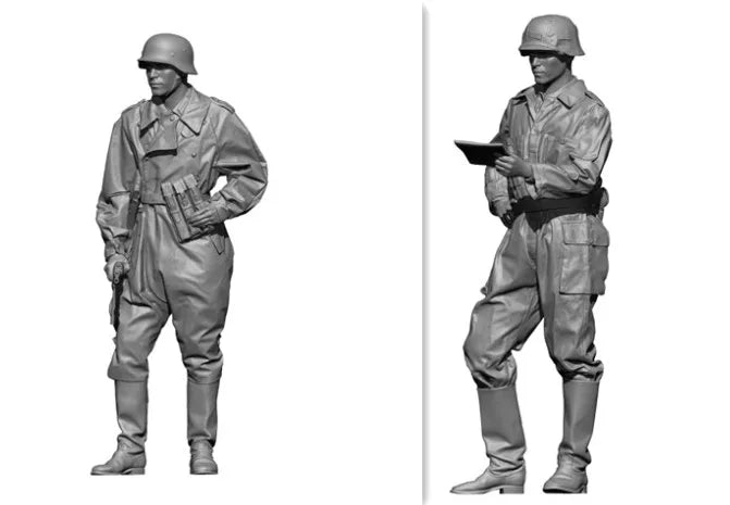 1/35 WWII German Infantryman with Puttees and Rifle, Resin Model Figure Kit, Unassembled and Unpainted