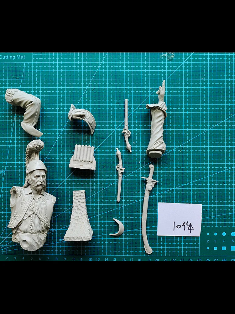 1/9 Medieval Fantasy Military Officer, Resin Model Bust Kit, Unassembled and Unpainted