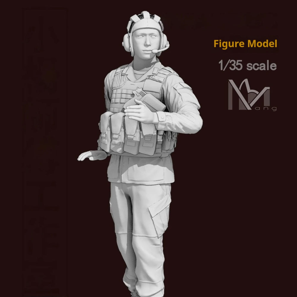 1/35 Modern Soldiers Advancing with Rifle, 4 Figures, Resin Model Figure Kit, Unassembled and Unpainted