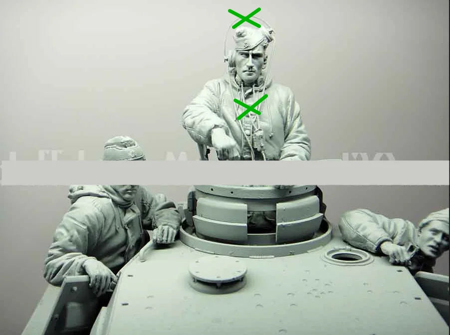 1/16 Modern Tank Crew Member with Rifle, Resin Model Figure Kit, Unassembled and Unpainted