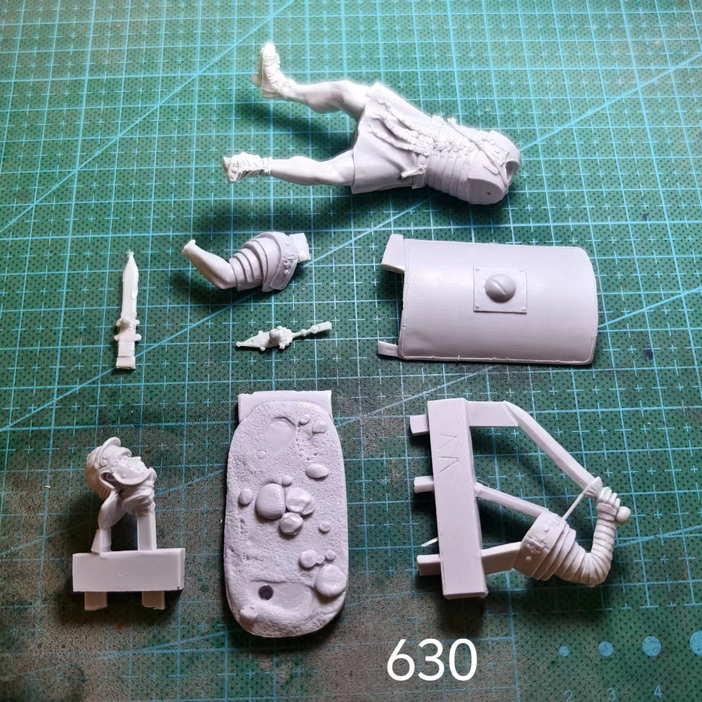 1/24 Ancient Roman Legionary Reclining, Resin Model Figure Kit, Unassembled and Unpainted