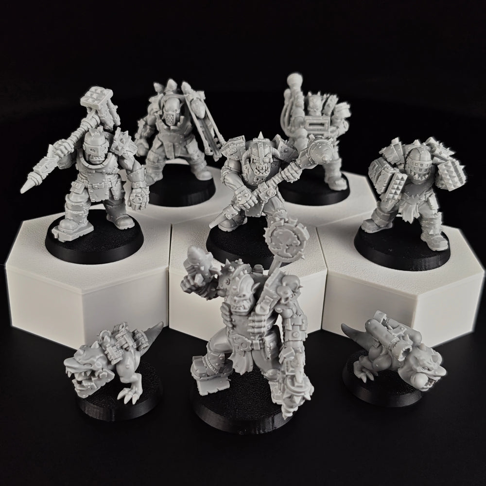 32mm Grimdark Ork Smashers Squad, 12 Figures, Resin Model Figure Kit, Sci-Fi Theme, Unassembled and Unpainted