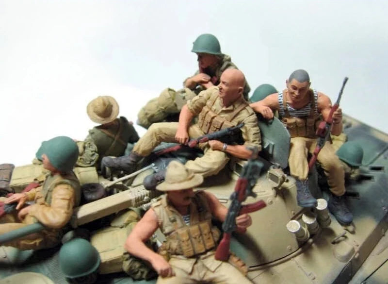 1/35 Cold War Soviet Tank Crew Afghanistan, 7 Figures, Resin Model Figure Kit, Unassembled and Unpainted