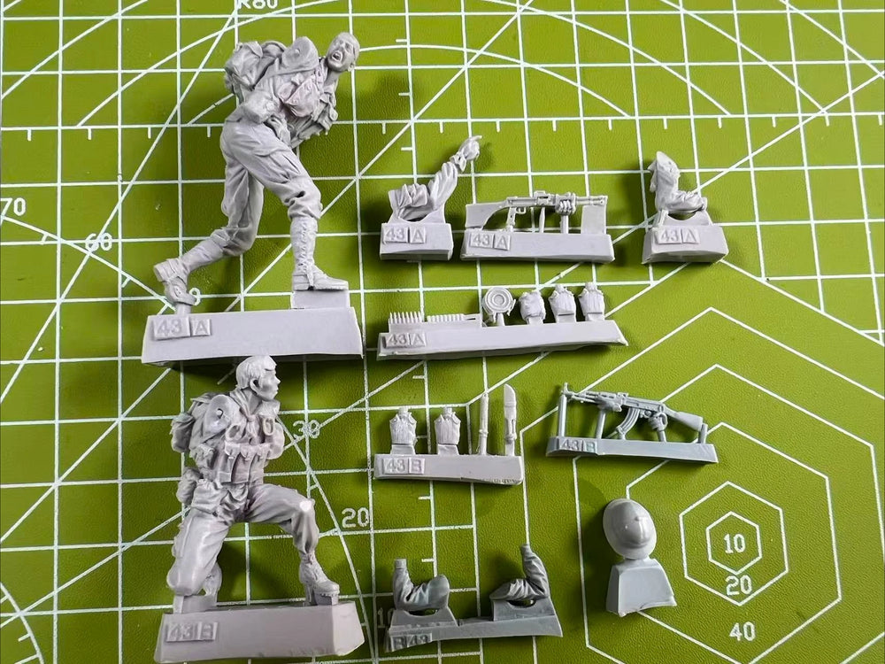 1/35 Modern US Navy SEAL Squad with Prone Sniper, 2 Figures, Resin Model Figure Kit, Unassembled and Unpainted