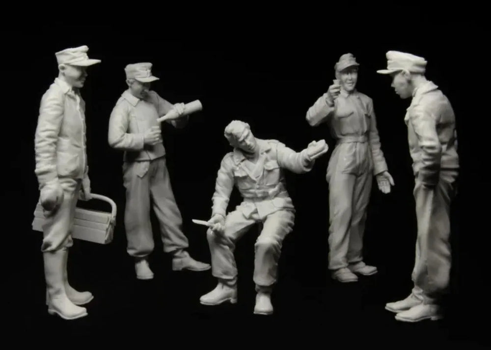 1/35 WWII German Officers Briefing, 5 Figures, Resin Model Figure Kit, Unassembled and Unpainted
