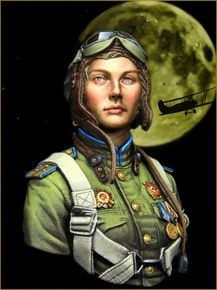 1/10 WWII Soviet Female Pilot, Resin Model Bust Kit, Unassembled and Unpainted