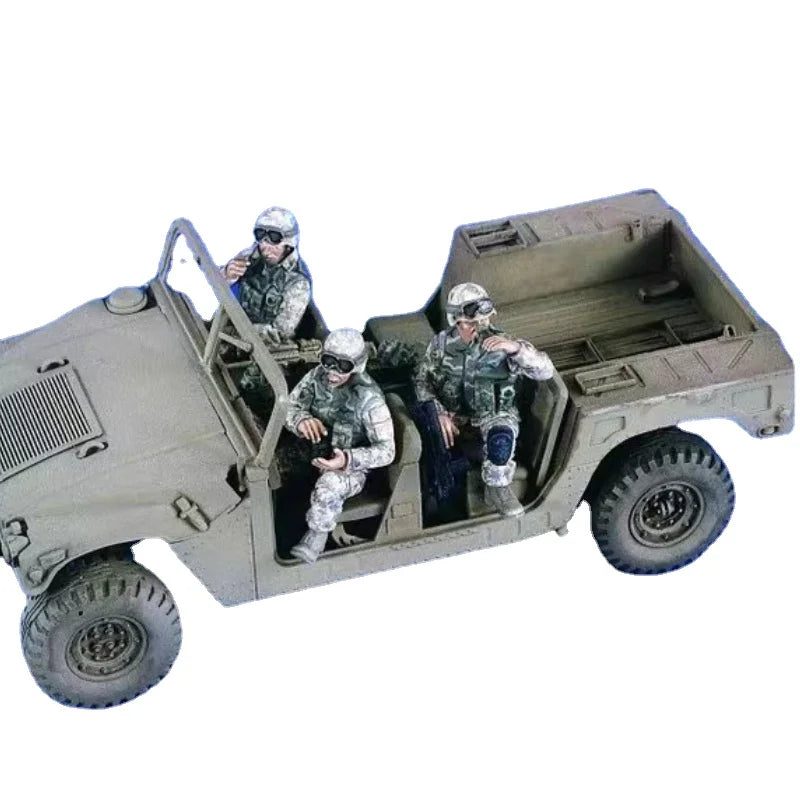 1/35 Modern US Soldiers with Humvee, 3 Figures, Resin Model Diorama Kit, Unassembled and Unpainted