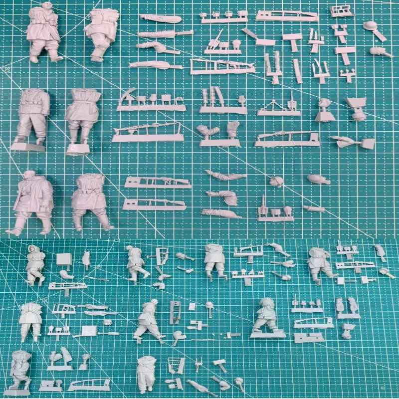 1/35 WWII German Infantry Winter March, 15 Figures, Resin Model Figure Kit, Unassembled and Unpainted