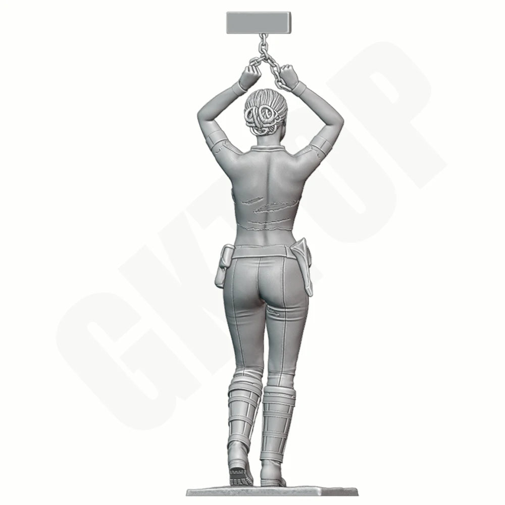 1/24 Captive Maid, Resin Model Figure Kit, Unassembled and Unpainted