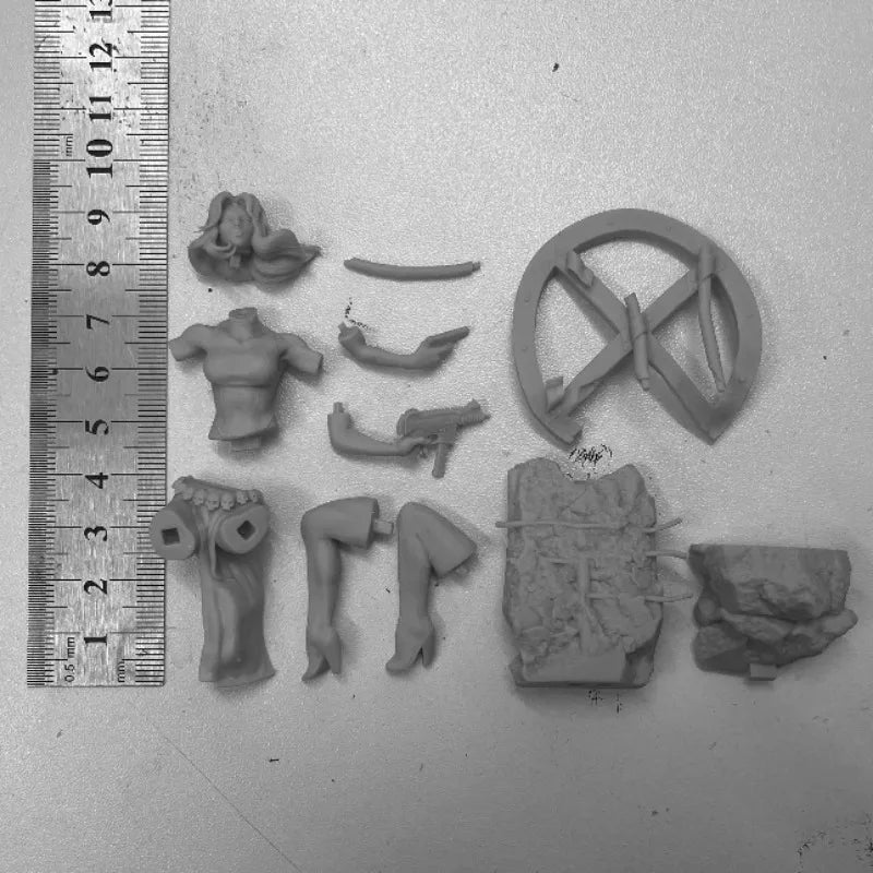 1/24 Female Mutant Gunner, Resin Model Figure Kit, Fantasy Theme, Unassembled and Unpainted
