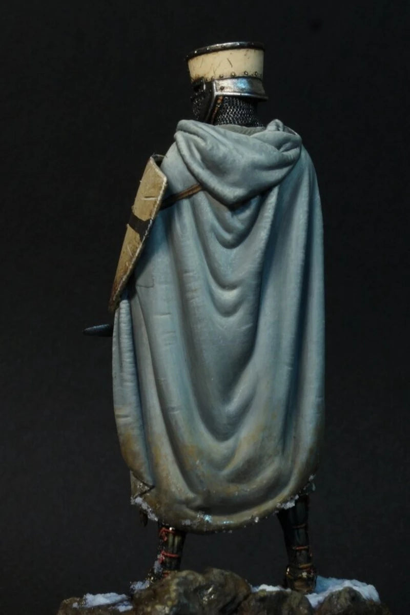 75mm Medieval Crusader Knight with Red Cross Surcoat, Resin Model Figure Kit, Unassembled and Unpainted
