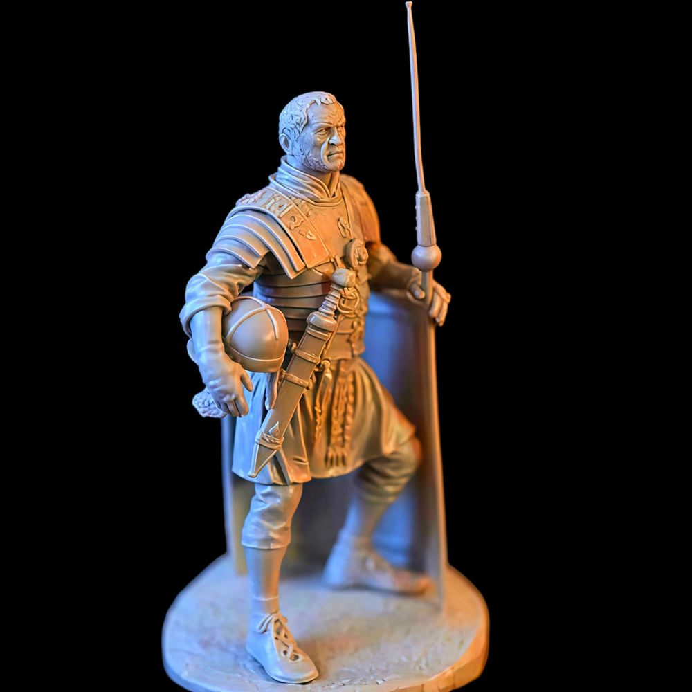 1/24 Ancient Roman Centurion with Pilum, Resin Model Figure Kit, Unassembled and Unpainted