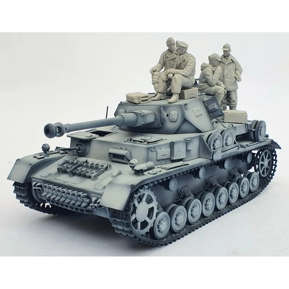 1/35 WWII German Panzer Tank, 4 Figures, Resin Model Diorama Kit, Unassembled and Unpainted