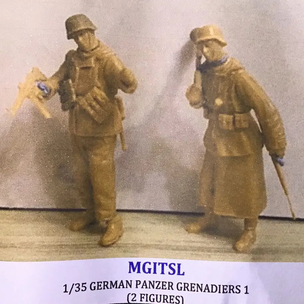 1/35 WWII German Panzer Grenadiers with Panzerschreck, 2 Figures, Resin Model Figure Kit, Unassembled and Unpainted