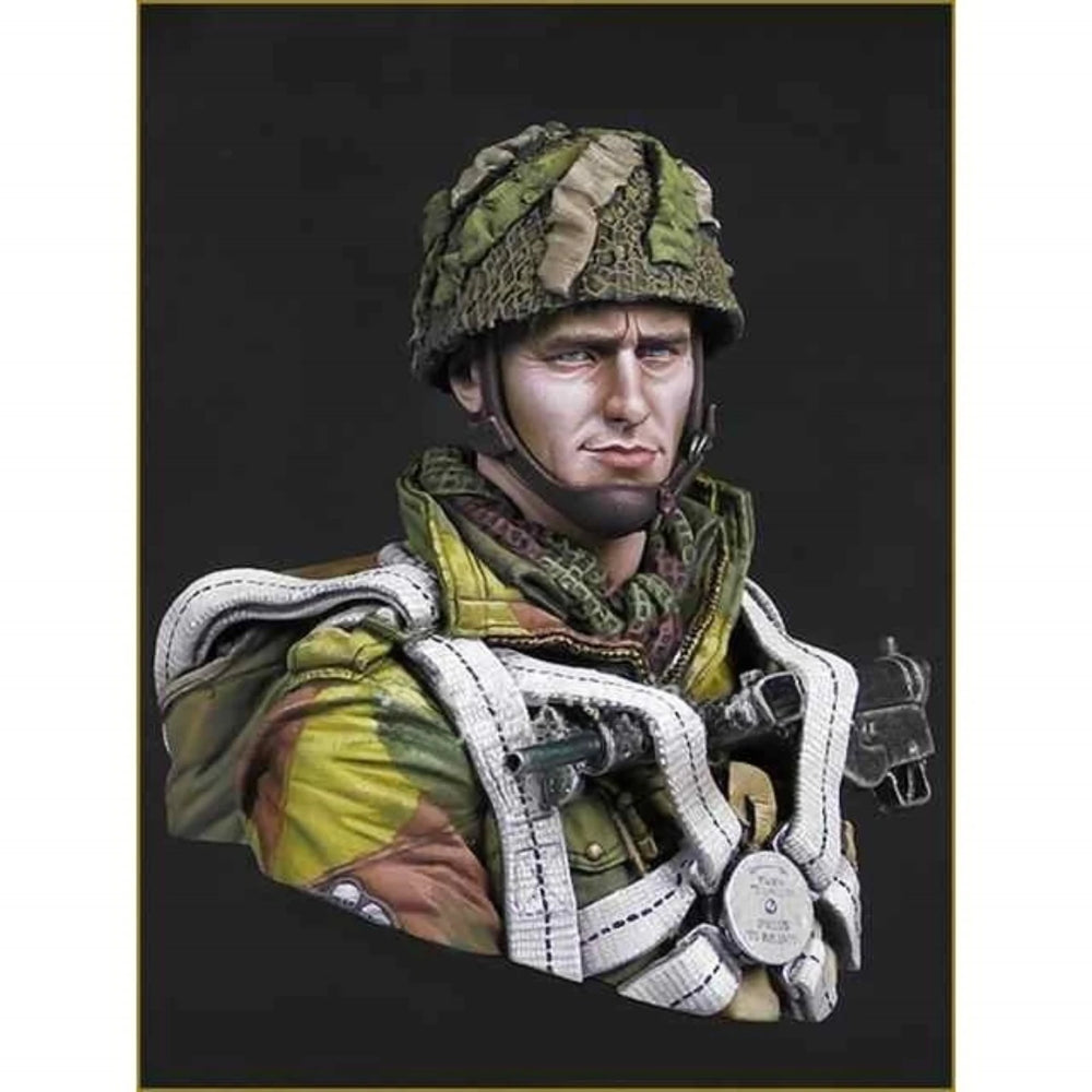 1/10 WWII British Paratrooper in Full Battle Order, Resin Model Bust Kit, Unassembled and Unpainted