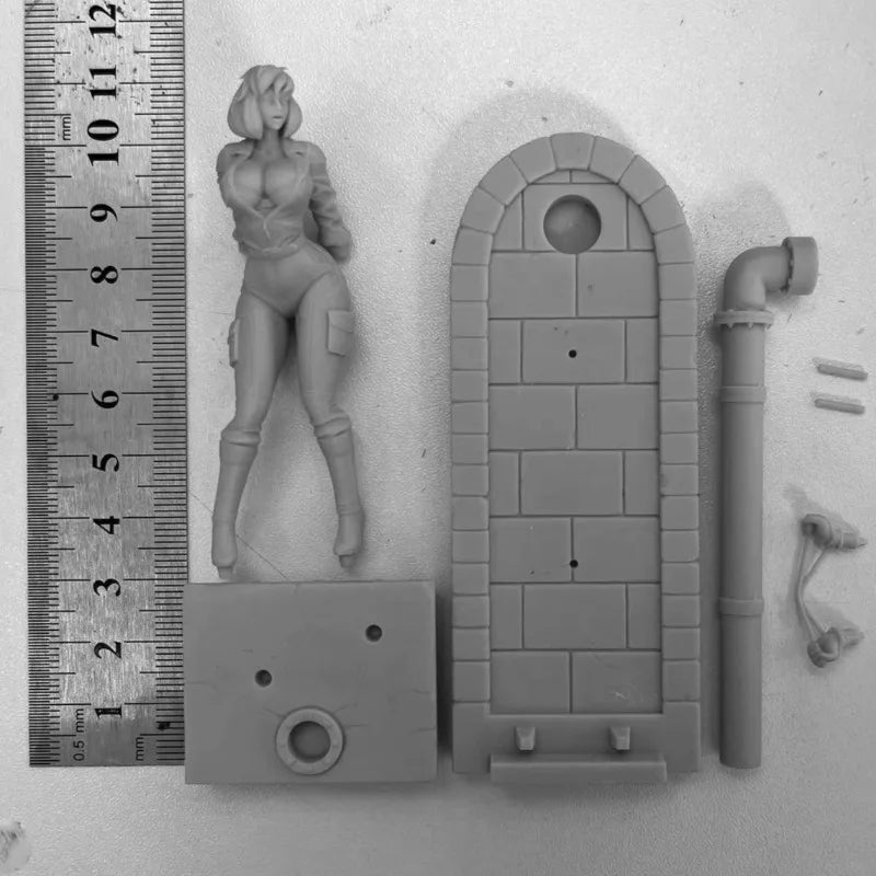 1/24 Female Journalist, Resin Model Figure Kit, Unassembled and Unpainted