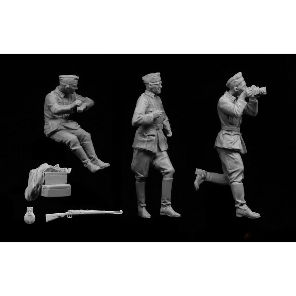 1/35 WWII German Staff Car Group, 3 Figures, Resin Model Vehicle Kit, Unassembled and Unpainted