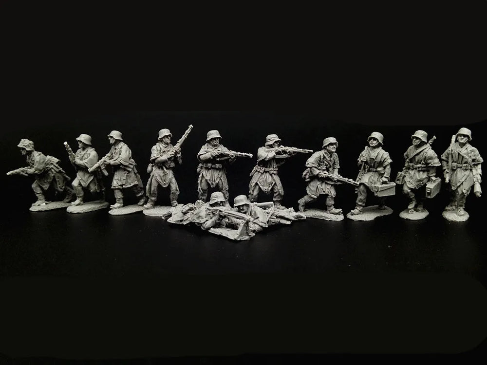 1/72 Modern German Infantry Squad with Casualties, 12 Figures, Resin Model Figure Kit, Unassembled and Unpainted