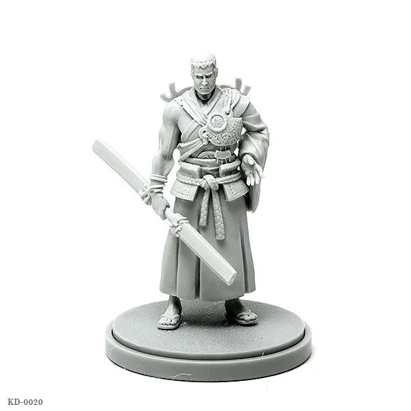 Armored Fantasy Officers with Sword and Halberd, 2 Figures, Resin Model Figure Kit, Fantasy Theme, Unassembled and Unpainted