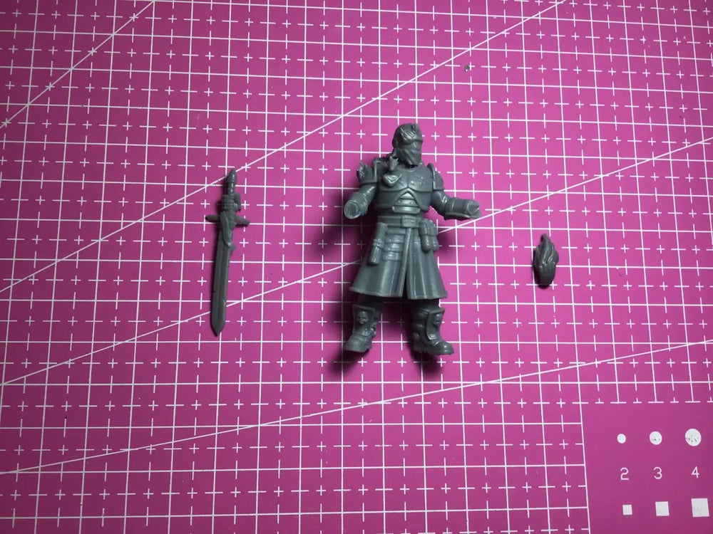 1/35 Winged Armored Female Fantasy Knights, Resin Model Figure Kit, Fantasy Theme, Unassembled and Unpainted