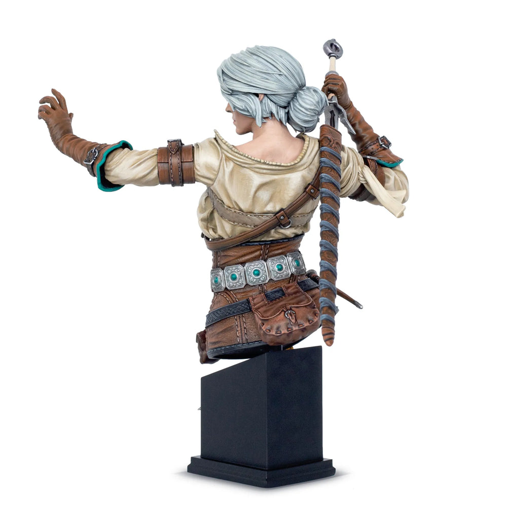 130mm Female Warrior with Dual Weapons, Resin Model Figure Kit, Fantasy Theme, Unassembled and Unpainted