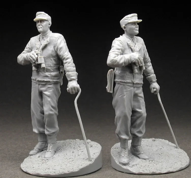 1/35 WWI Officers in Khaki, Resin Model Figure Kit, Unassembled and Unpainted