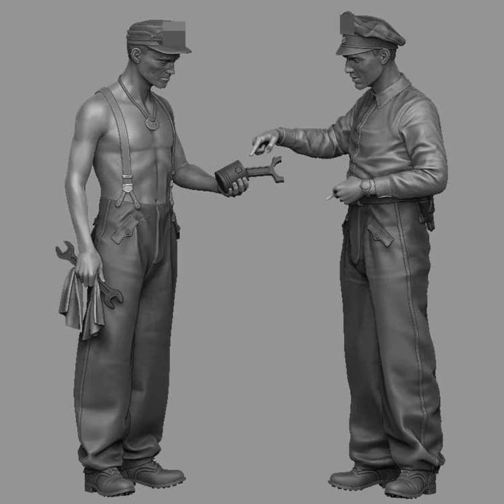 1/35 WWII German Tank Officer & Soldier, 2 Figures, Resin Model Figure Kit, Unassembled and Unpainted