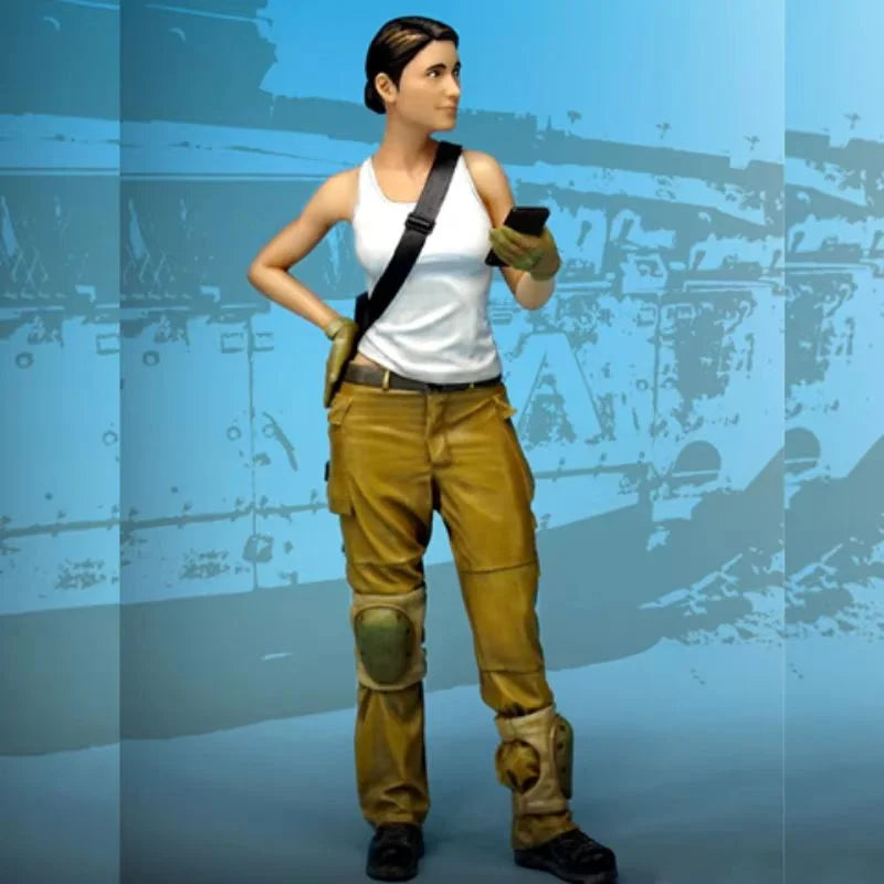 1/35 Modern Israeli Soldier in Combat Ready Stance, Resin Model Figure Kit, Unassembled and Unpainted