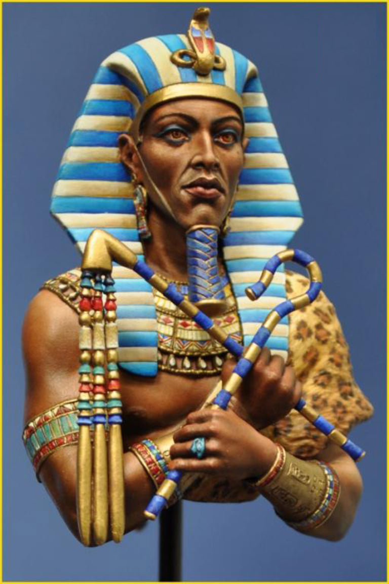 1/10 Ancient Egyptian Pharaoh in Nemes and Pectoral, Resin Model Bust Kit, Unassembled and Unpainted