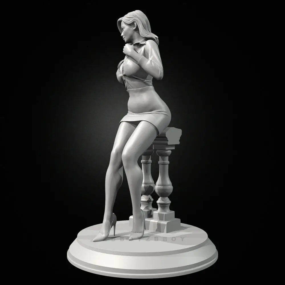 38mm Louise Lane Pin-up, Resin Model Figure Kit, Unassembled and Unpainted