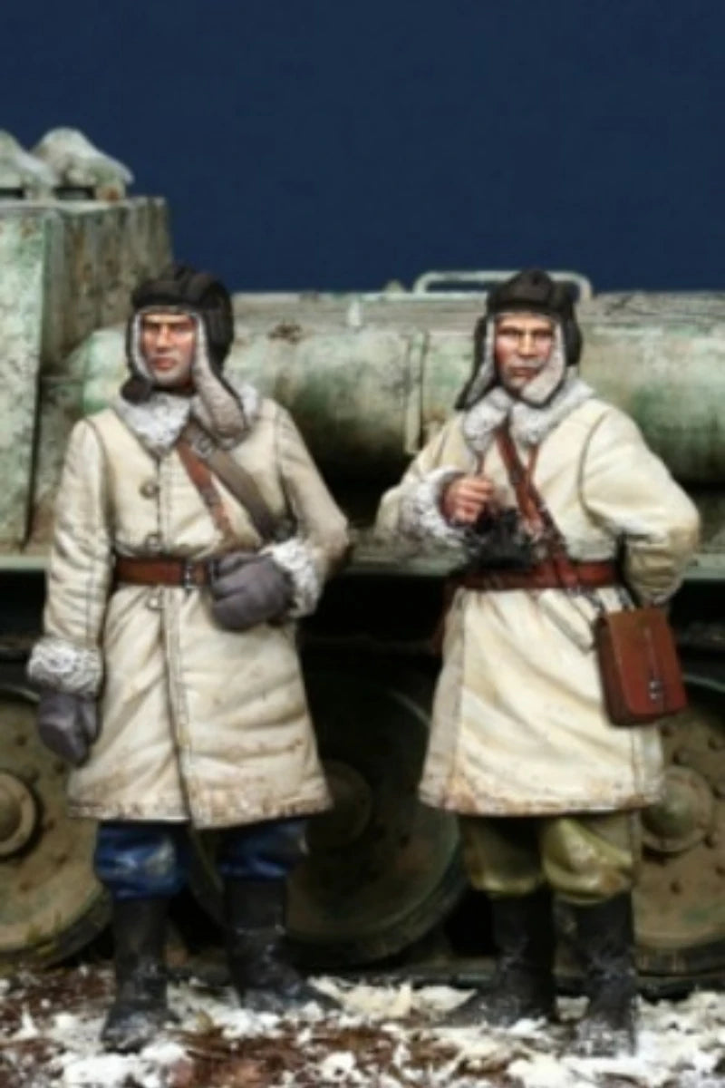 1/35 WWII Soviet AFV Crew Set, 2 Figures, Resin Model Figure Kit, Unassembled and Unpainted