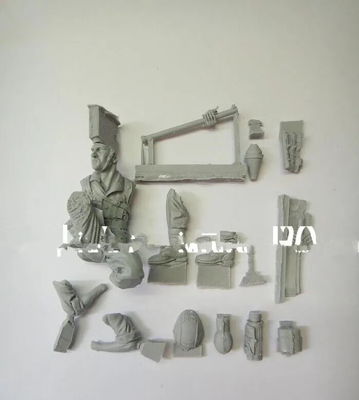 WWII Soldier — 1/16 Resin Figure