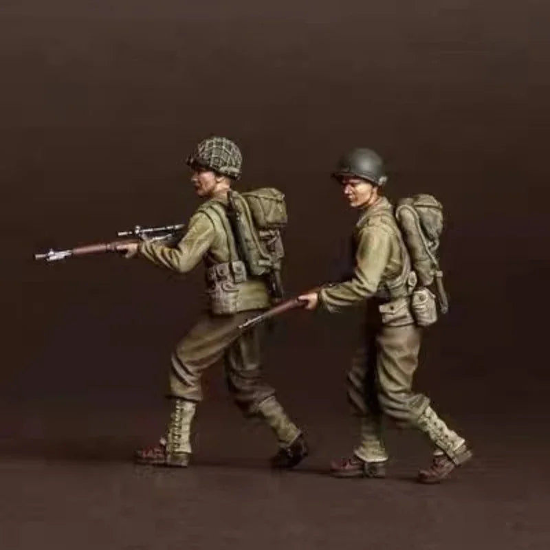 1/35 WWII US Infantry Assault Squad, 4 Figures, Resin Model Figure Kit, Unassembled and Unpainted