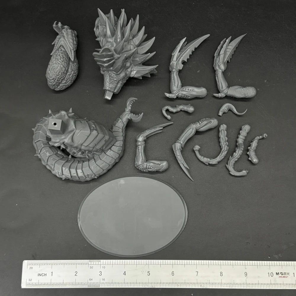 Alien Creature, Resin Model Figure Kit, Sci-Fi Theme, Unassembled and Unpainted