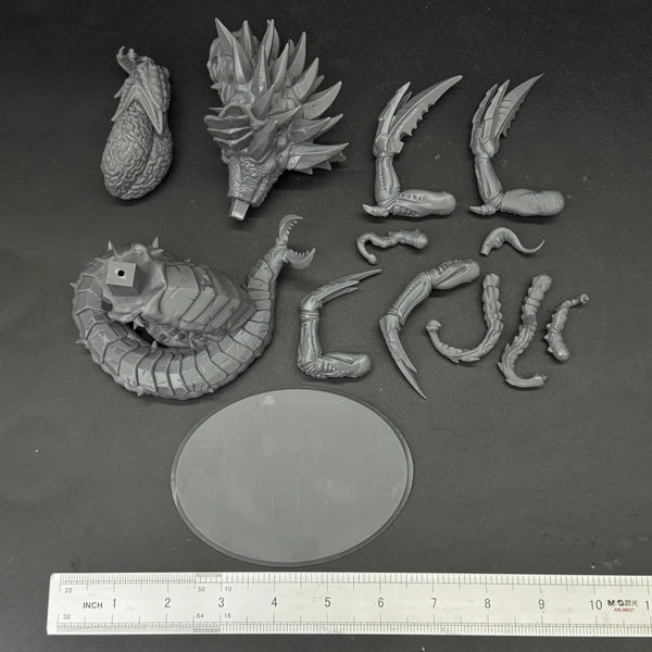 Alien Creature, Resin Model Figure Kit, Sci-Fi Theme, Unassembled and Unpainted