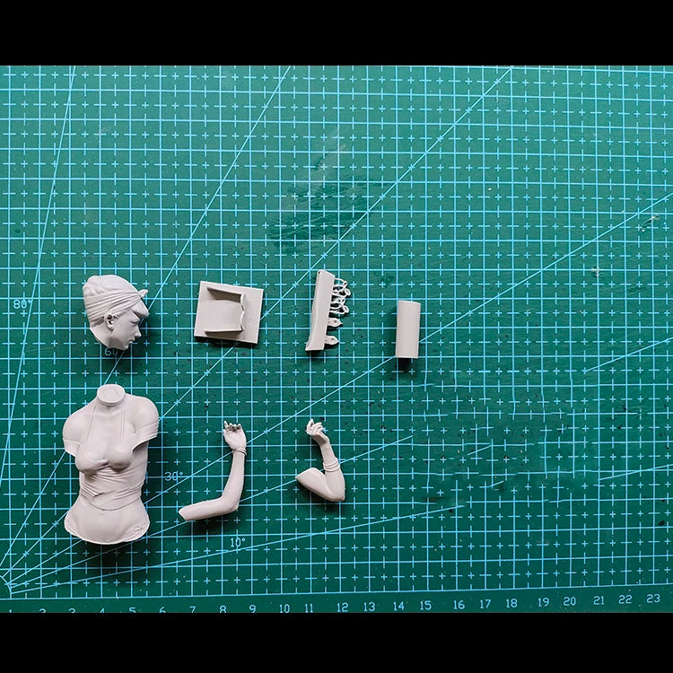 1/12 Steampunk Pin-up Female, Resin Model Bust Kit, Unassembled and Unpainted