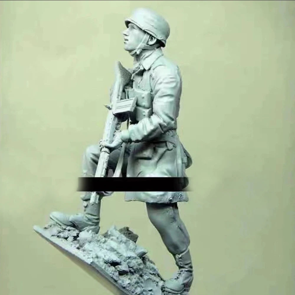 1/16 WWI Infantry Soldier with Rifle, Resin Model Figure Kit, Unassembled and Unpainted