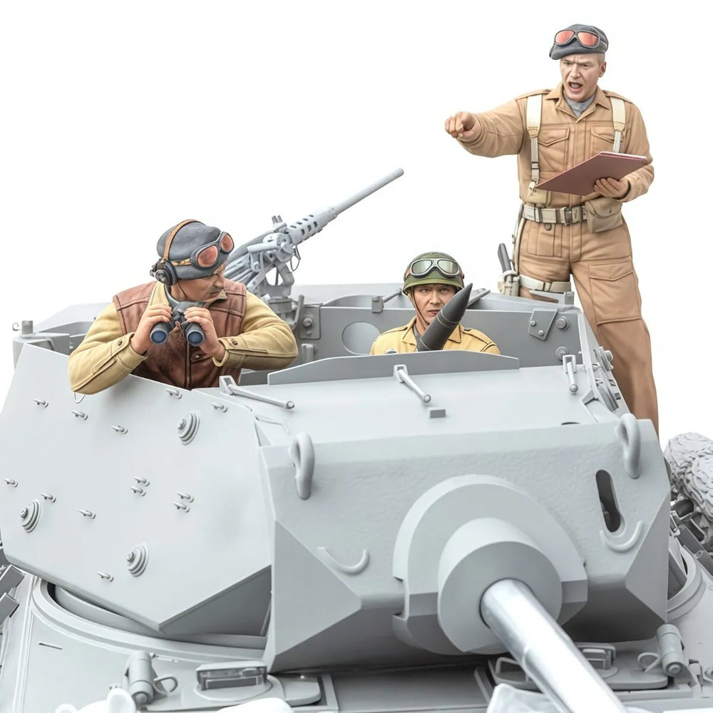 1/16 WWII US Tank Crew Operating Turret Gun, 3 Figures, Resin Model Figure Kit, Unassembled and Unpainted