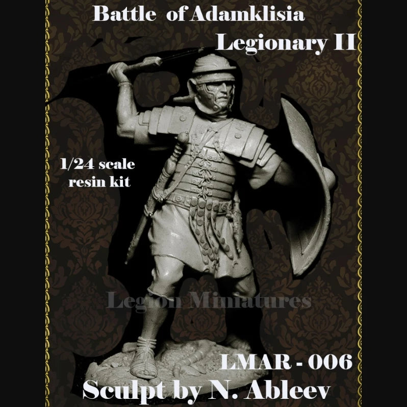 1/24 Ancient Roman Legionary Throwing Javelin, Resin Model Figure Kit, Unassembled and Unpainted