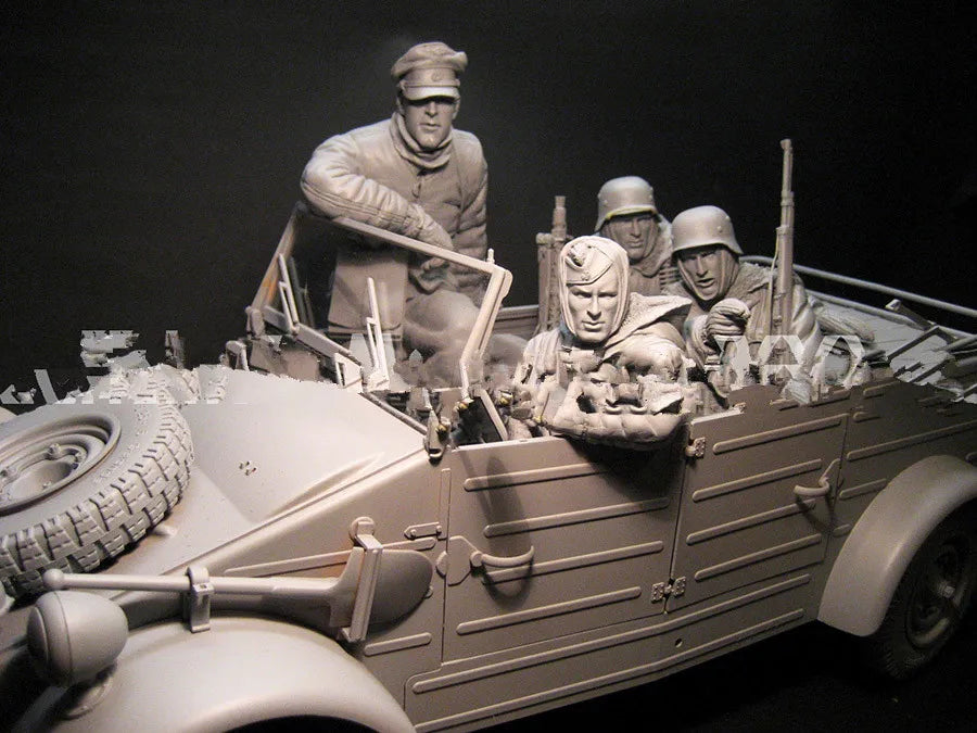 1/9 WWII German Transport, 7 Figures, Resin Model Figure Kit, Unassembled and Unpainted