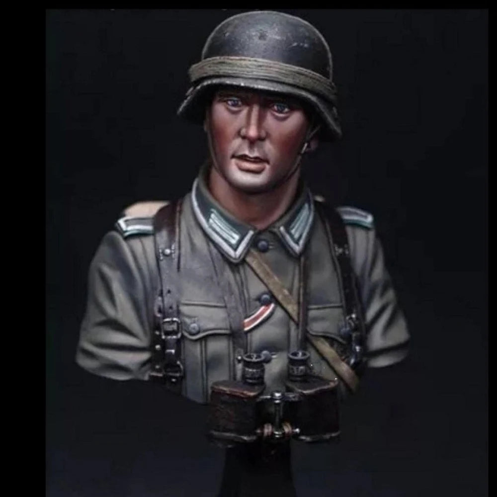 1/10 WWII German Officer in Summer Tunic with Lanyard, Resin Model Bust Kit, Unassembled and Unpainted