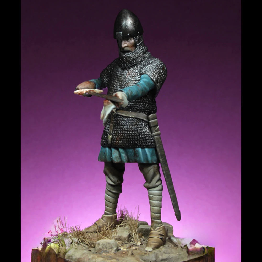 1/32 Medieval Norman Warrior with Chainmail Tunic and Leg Wrappings, Resin Model Figure Kit, Unassembled and Unpainted